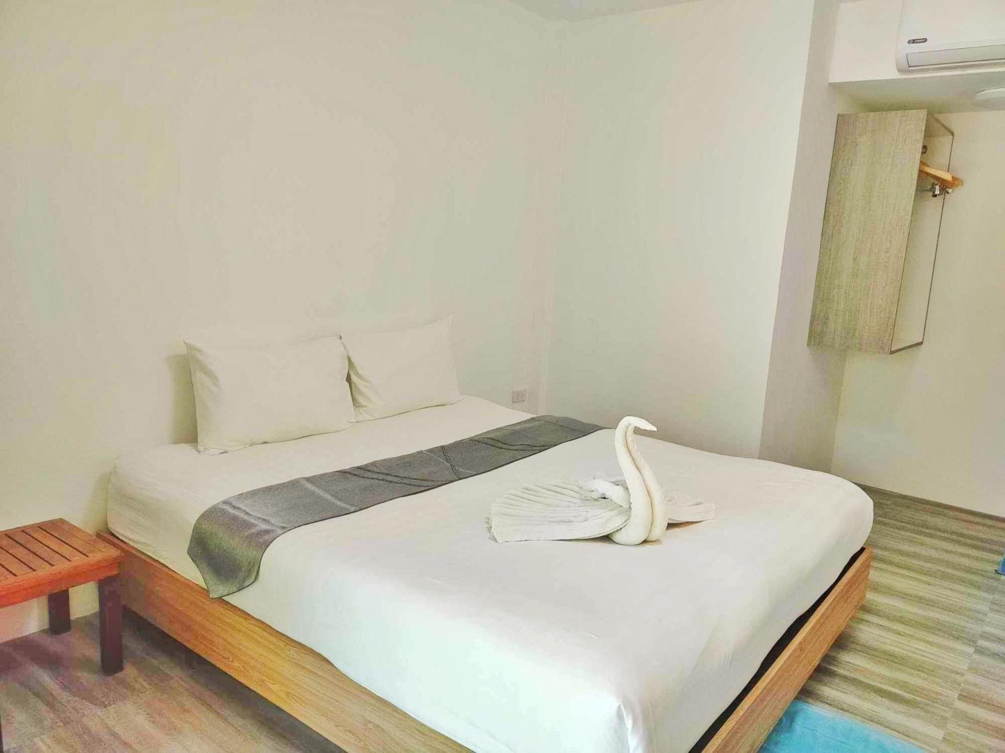 Phurin Thara Resort Ko Lanta Extérieur photo